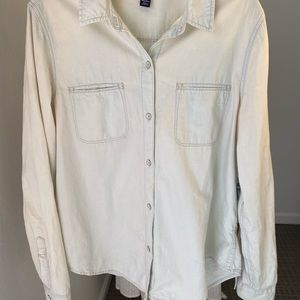 Gap chambray light-wash button down